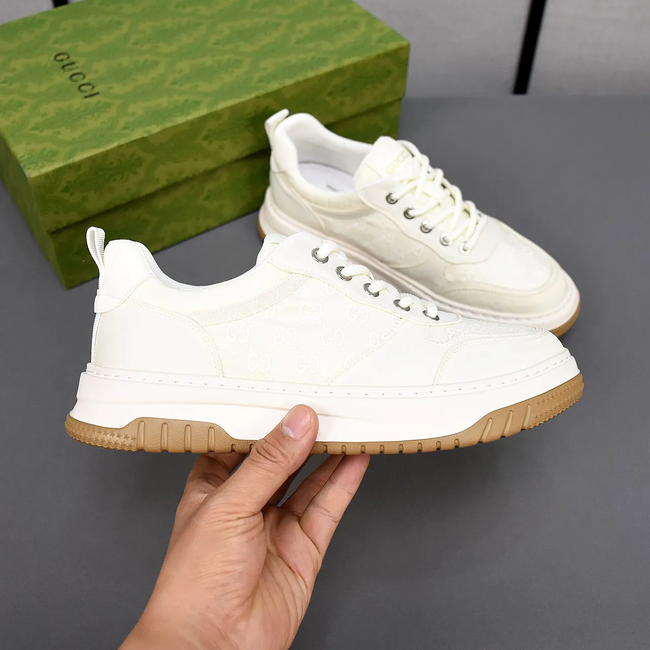 PP400👟👟👟Gucci【Gucci】Fashionable lace-up cloth shoes, uppers made of breathable fabric, rubber foam soles, men's size 39-44.